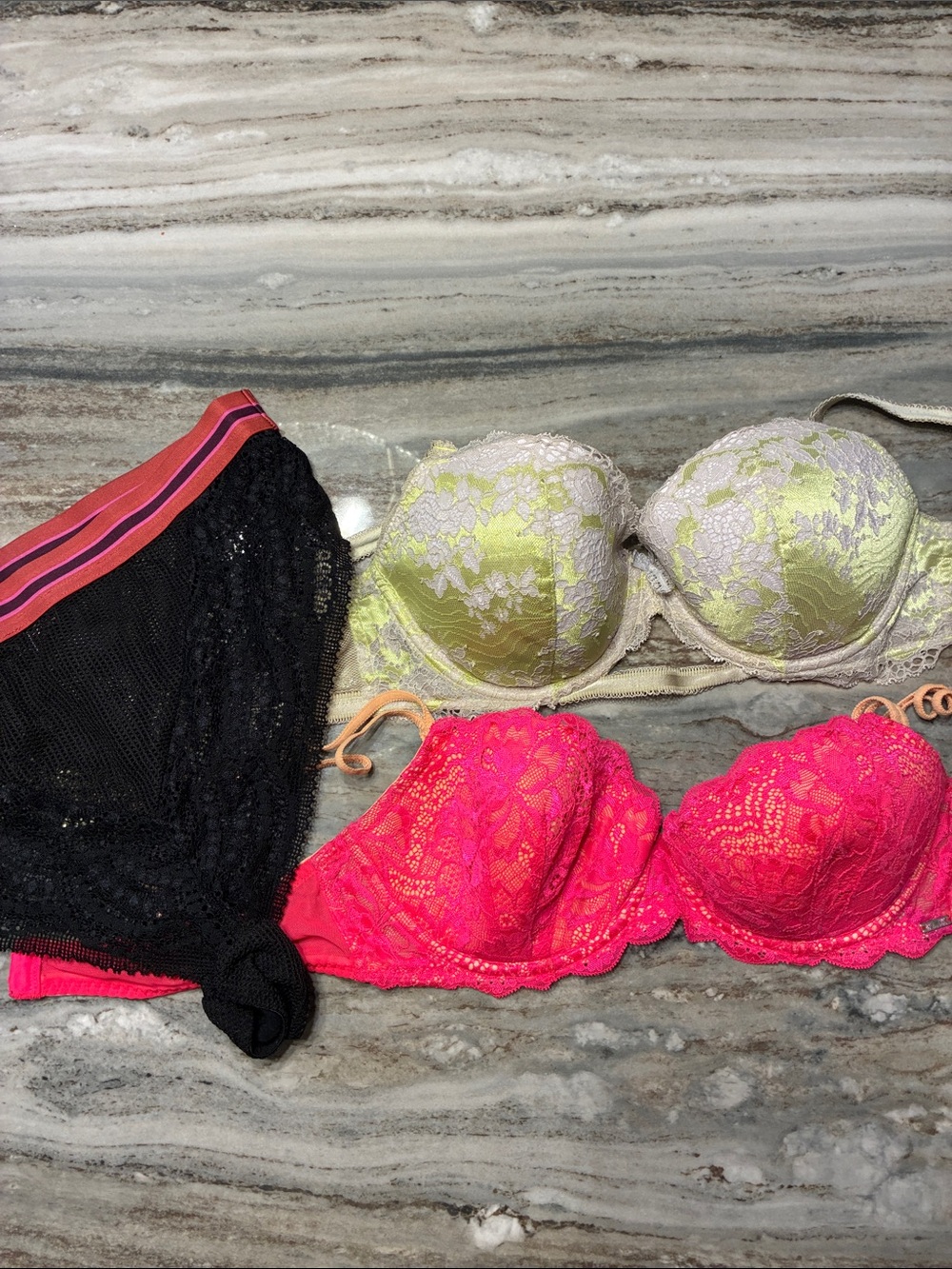 Victoria's Secret Hot Pink Lace Bra 36C yellow dream angels & New thong M